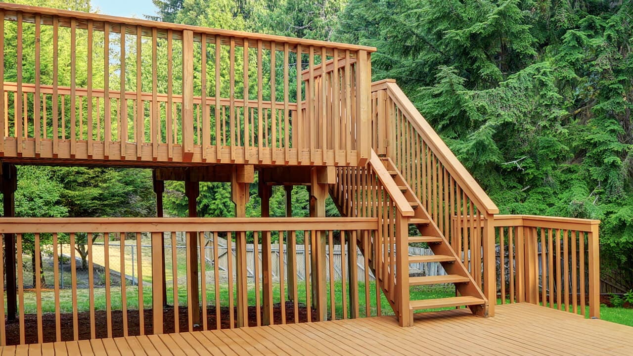 Escaleras de madera para exteriores